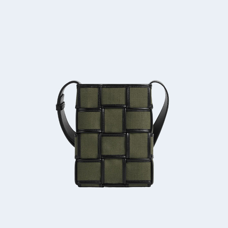 보테가 베네타 카세트 크로스 바디백